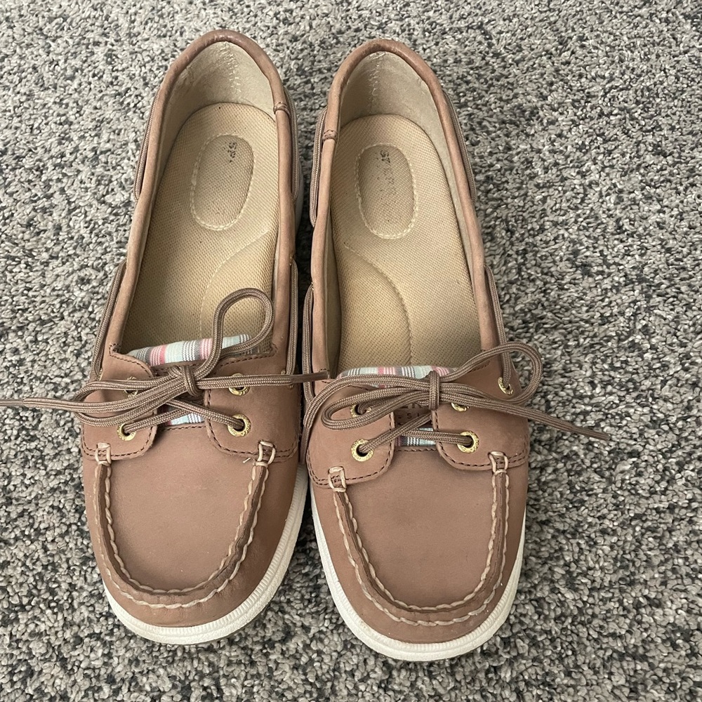 Women’s Sperry’s top-sided style STS91331. Size 9
